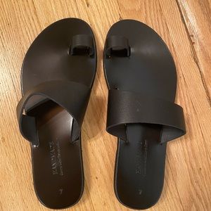 Black toe loop sandals